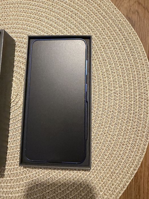 Vând Samsung S25 12GB Ram 128 GB Nou