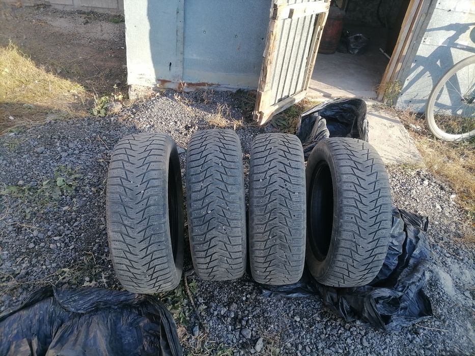 Продам б/у шины.