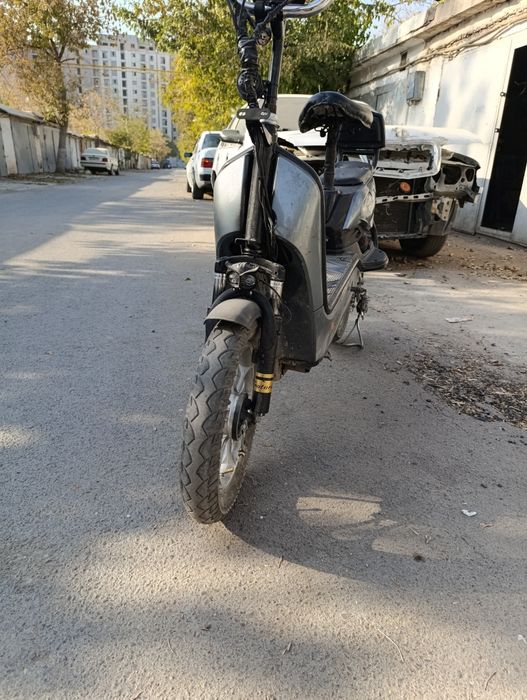 Электро скутер в хорошем состоянии.