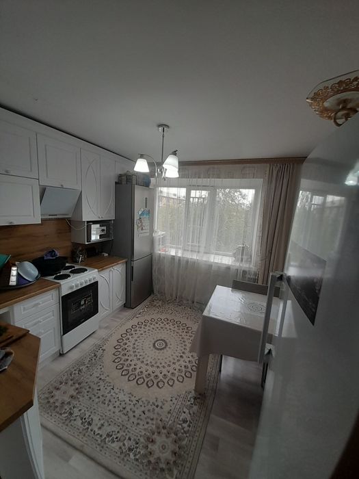 Продам квартиру 3  ком 75 кв метров