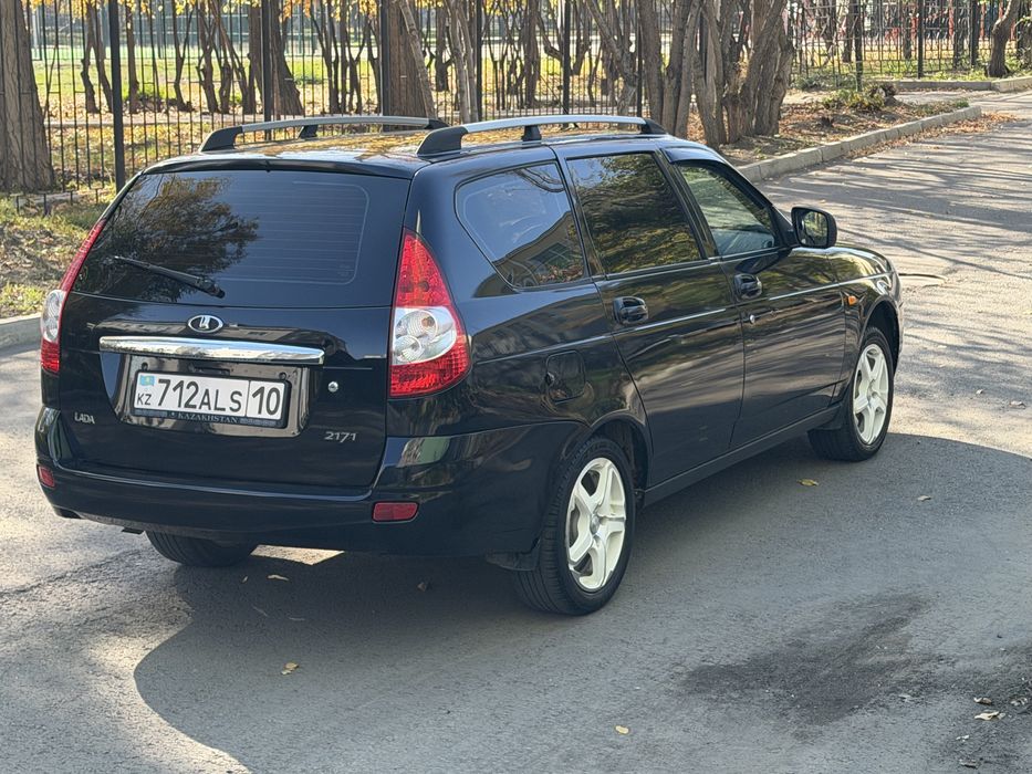 Продам приору универсал 13 год