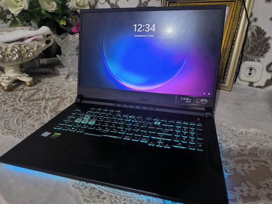 ASUS ROG Strix Gaming Laptop — GTX 1660 Ti / i7-9750H / 144Hz / 16GB