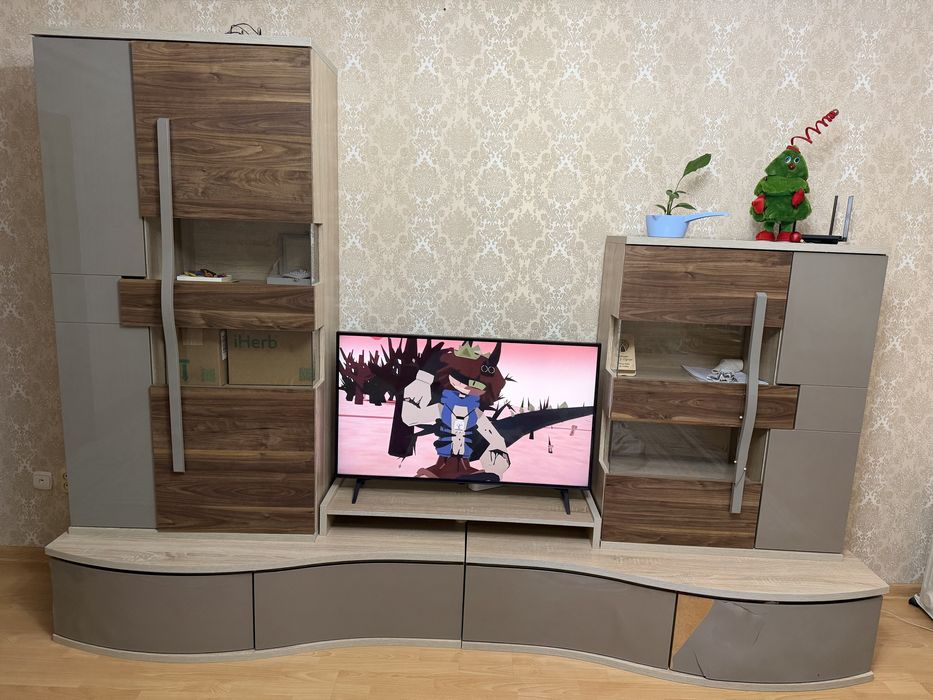 Продам ТВ тумбу