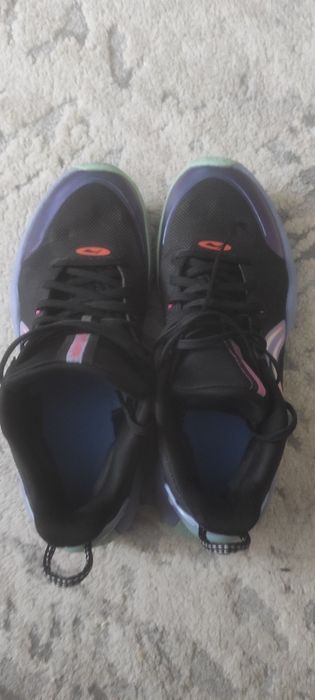 Баскетбольные кросовки