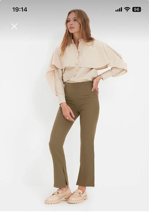 Pantaloni Khaki cu talie inalta si despicatura Marime XS/34