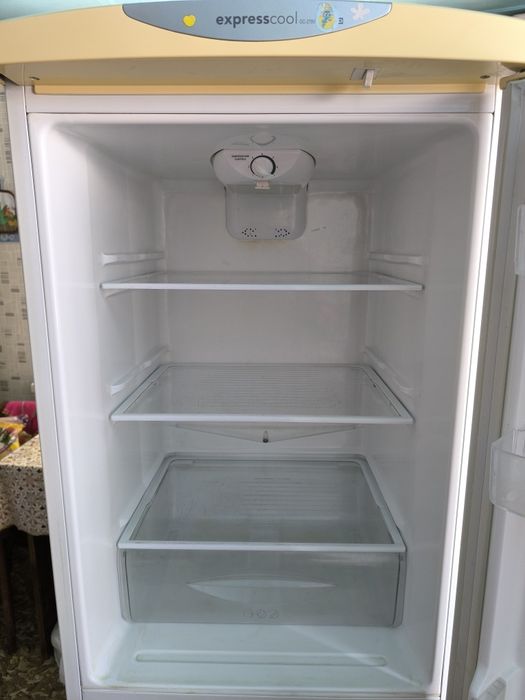 Продам холодильник LG