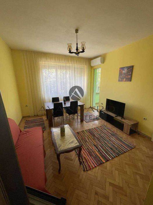 оф.25755 Тристаен обзаведен до Тримонциум