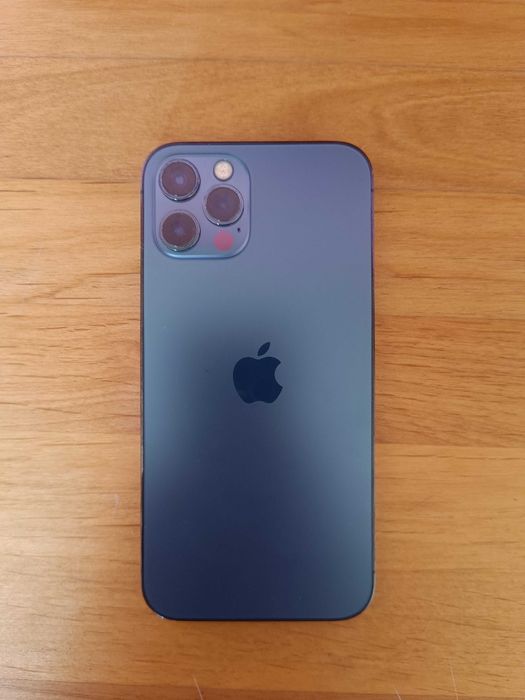 iPhone 12 pro Pacific Blue