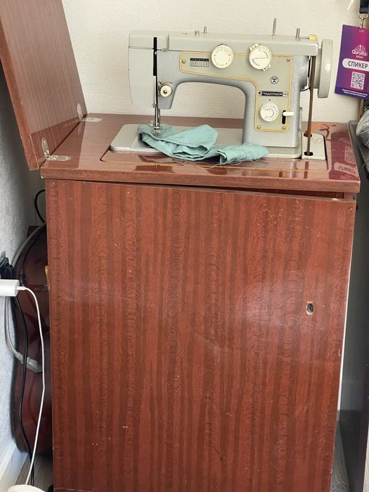 Швейная машинка состояное нормальное