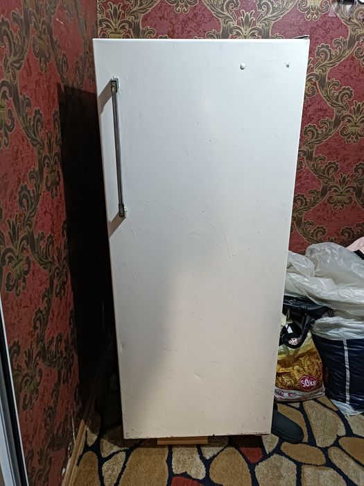 Холодильник 300.000сум