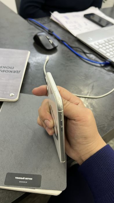 Iphone 11 сос сатылады срочно !!!