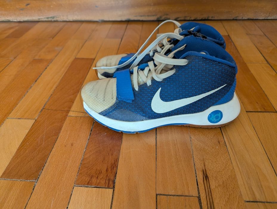 Баскетболни маратонки