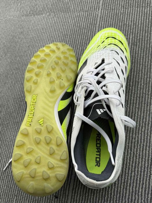 Футболни обувки (стоножки)