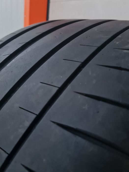 Летни гуми 2 броя MICHELIN PilotSprot4S  325 35 R23 дот 5023