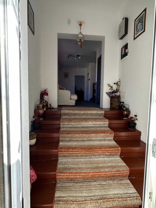 Vilă 9 camere + minibar + 5000 mp teren | Vatra Moldoviței