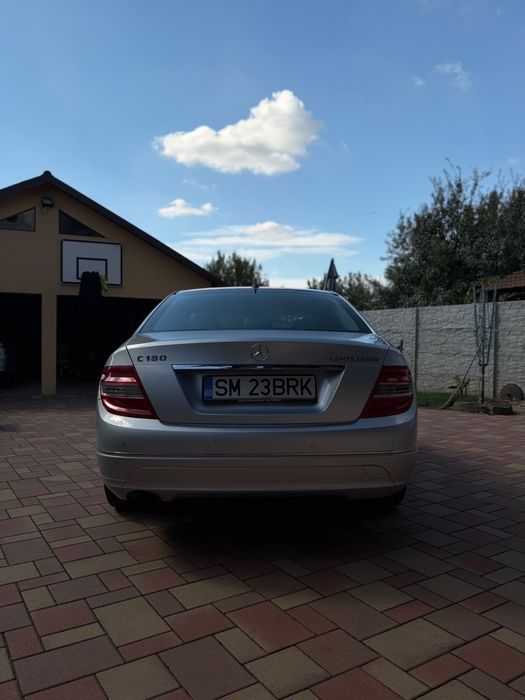 Mercedes-Benz C180 W204 | 156 CP | An 2007 | Cutie Automată | Trapă | LED | Stare impecabilă