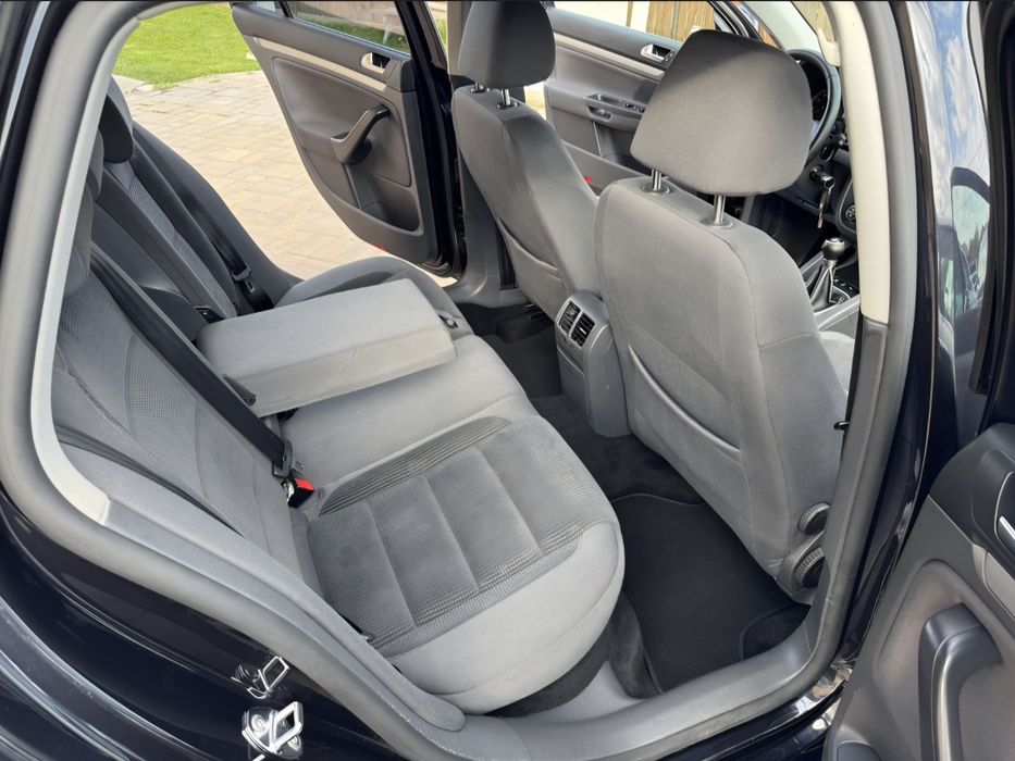 Vw Golf.  *2009*