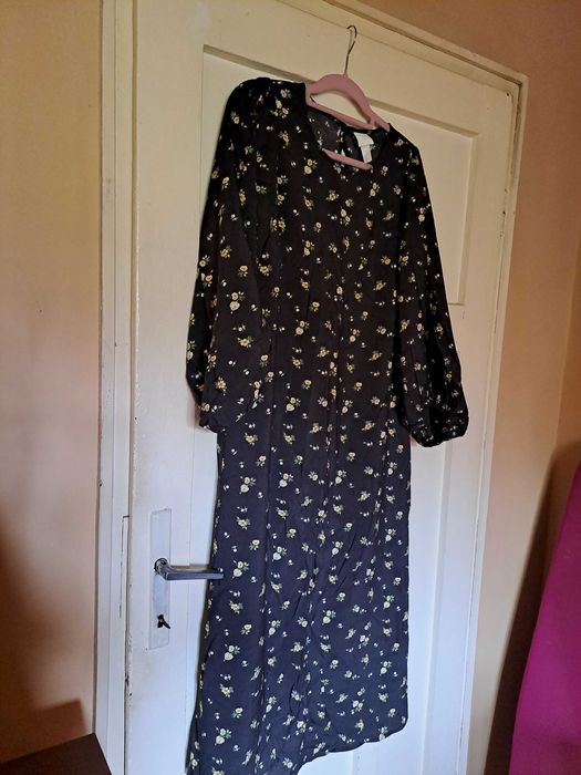 Продавам дълга рокля, HM, нова