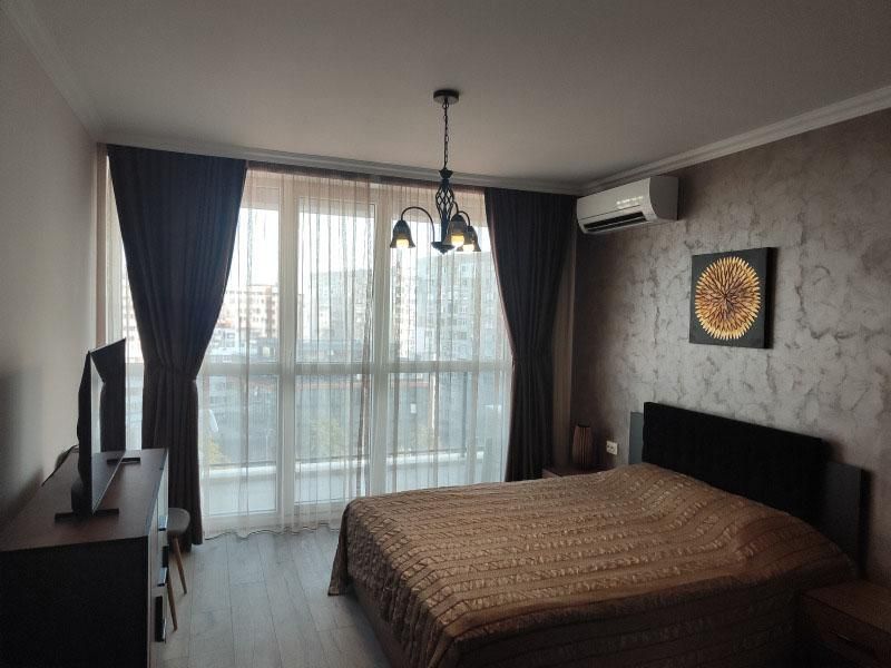 Дава се под наем Двустаен апартамент в Бургас, Братя Миладинови - 88 кв.м за 867 € - Снимка #3