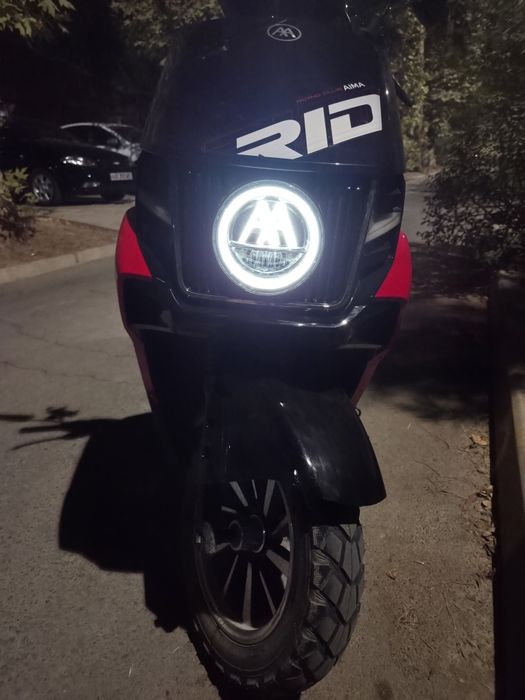 Продам электро скутер новый AIMA