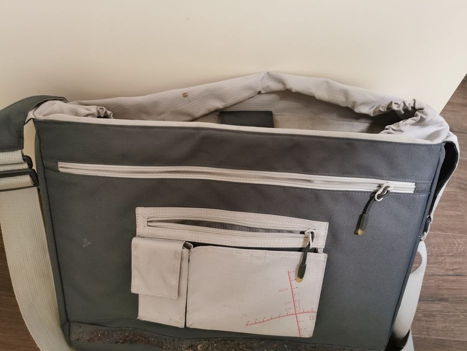 Чанта за лаптоп с много отделения