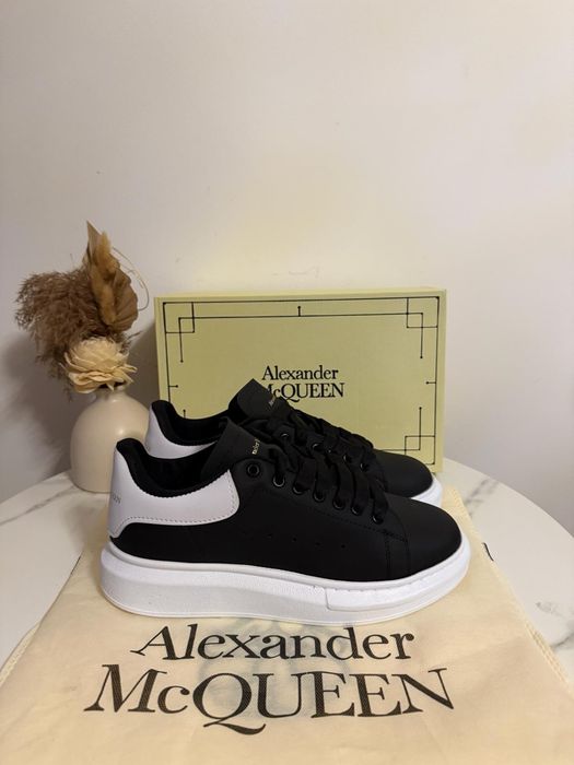 Adidasi Alexander McQueen Black&White
