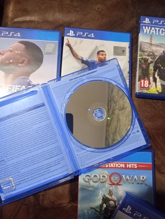 Игри за PS4 FIFA Modern Warfare Watch Dogs