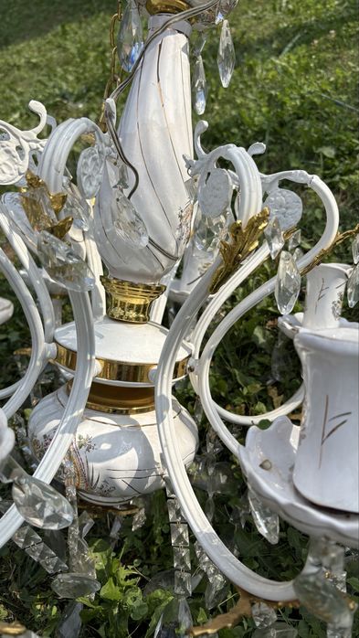 Lustra veche ceramica pictata si cristal