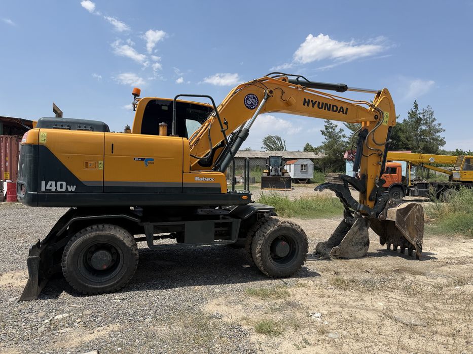 Ekskavator Hyundai 140