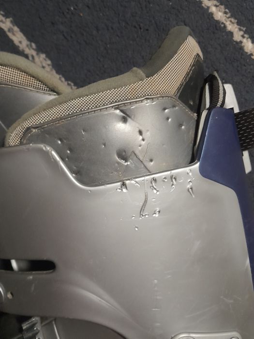 Sky-uri și clăpari pentru adulți