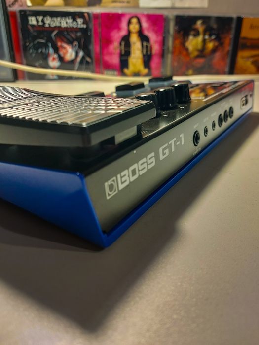 BOSS GT-1 гитарный процессор