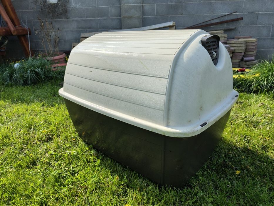 Căsuța pentru câini 400 lei