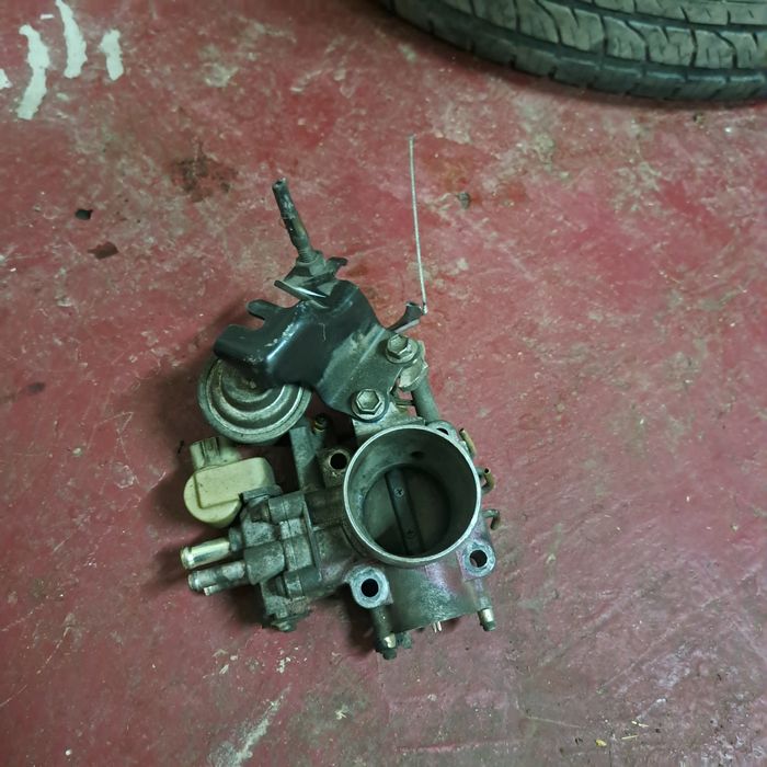 Запчасти бу тойота карина е