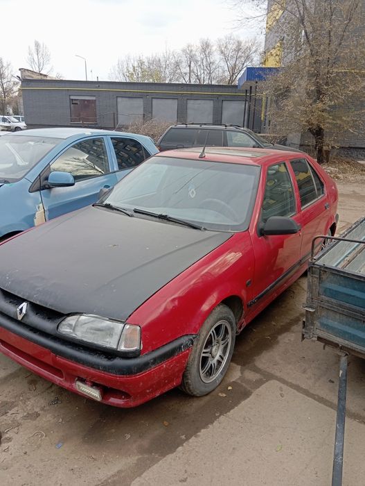 Продам Рено р19..