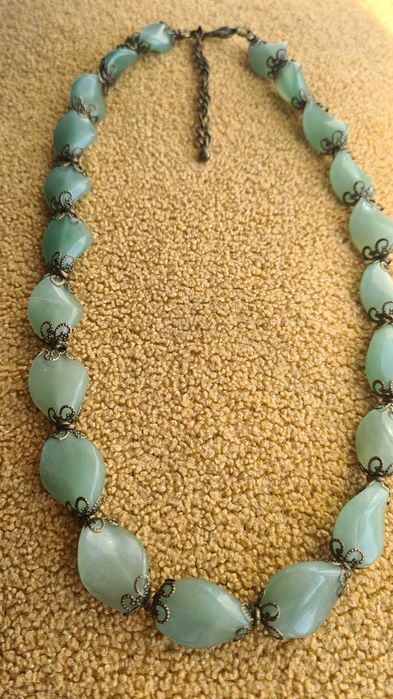 Продаются бусы .НЕФРИТ