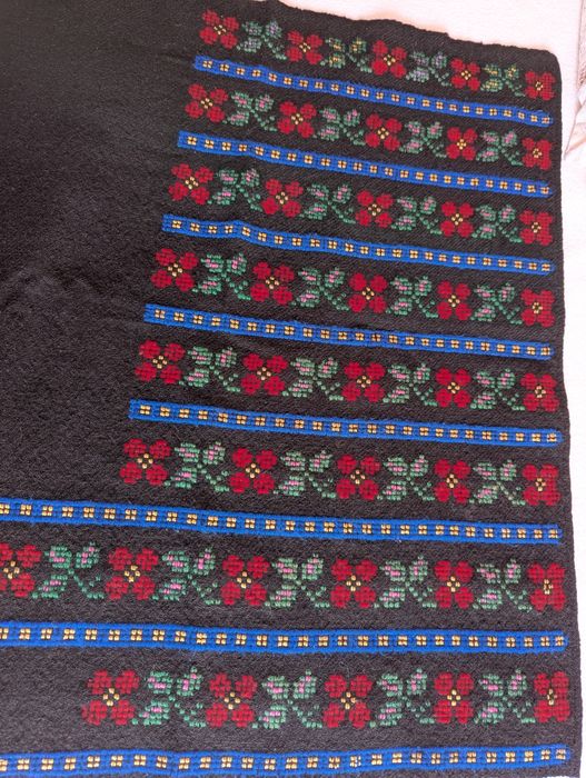 Fotă din lana țesută manual