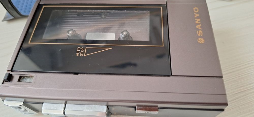 Lot Walkman Sony WM-FX483,Sanyo Cassette Tape Recorder TRO 1550T si Ai