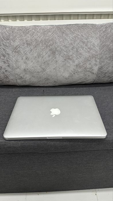 Laptop macbook pro 13. 2016. Intel i5-16gb ram-SSD 256gb