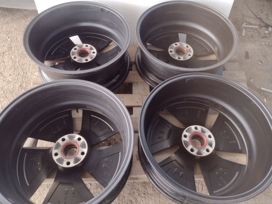 CMS C32 AERO 19-5x112 ET32 7.5j Volkswagen Golf 8