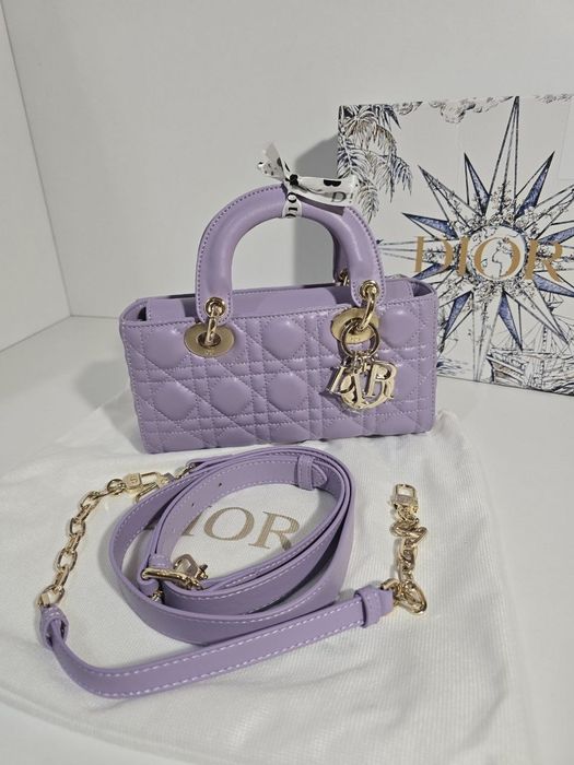 Налична чанта Dior D-Joy purple