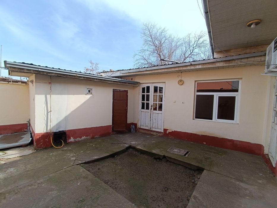 2 хонали ховлича  Ижарага  берилади