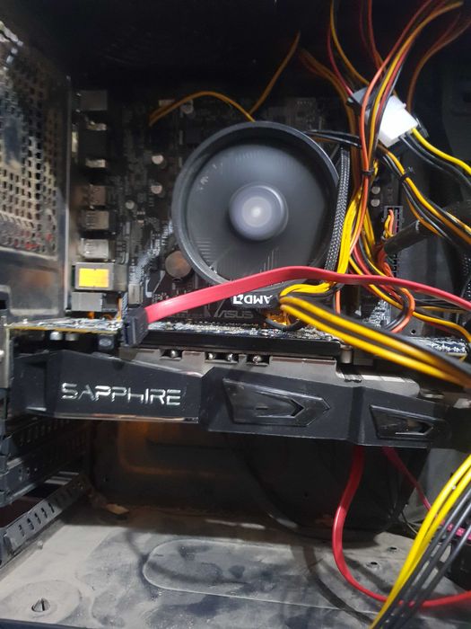 Настолен геймърски компютър