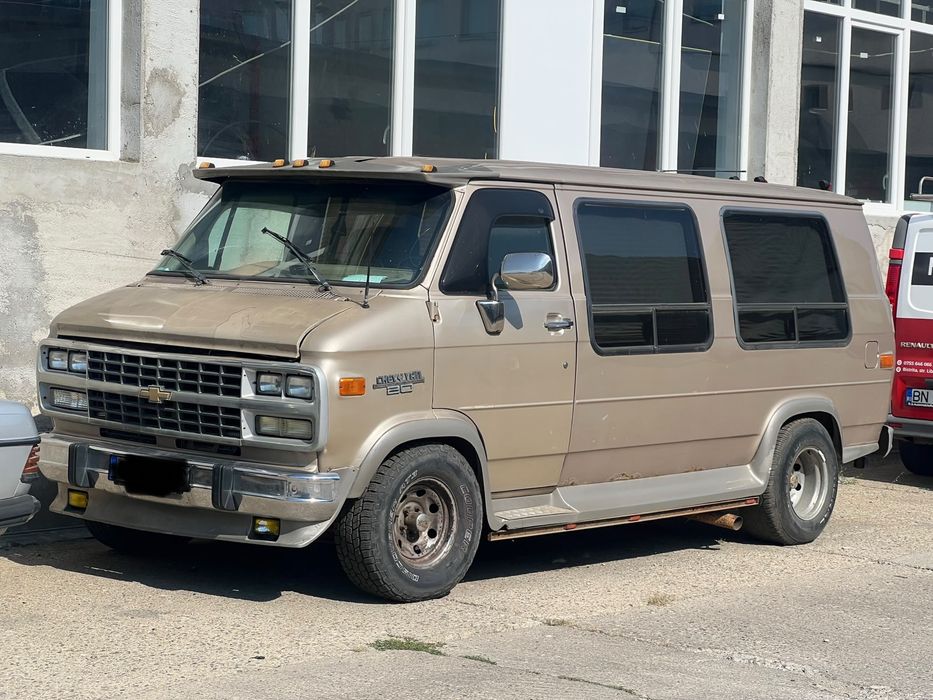 Vand Chevy G20 V8