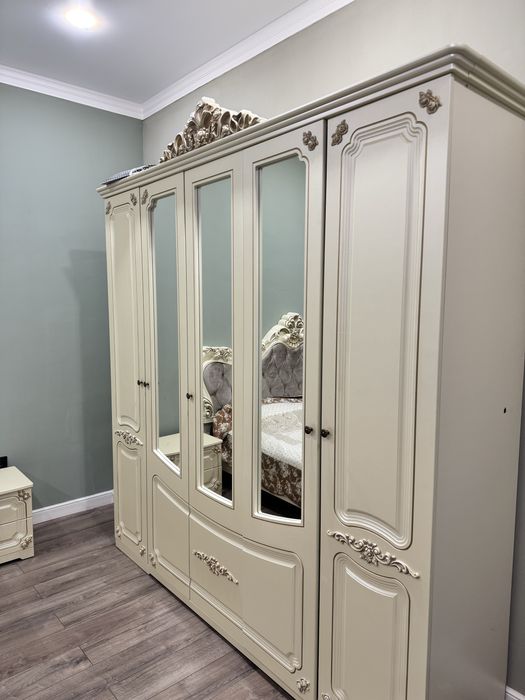 Спальный гарнитур