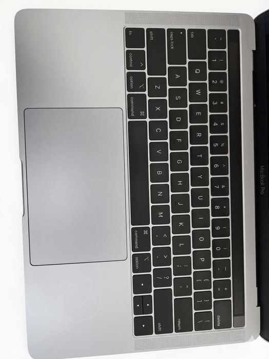 Макбук MacBook Pro 13" (2019) — 4 порта Thunderbolt. 256 GB