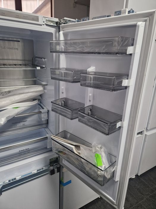 Хладилник за вграждане Samsung No Frost Чисто нов