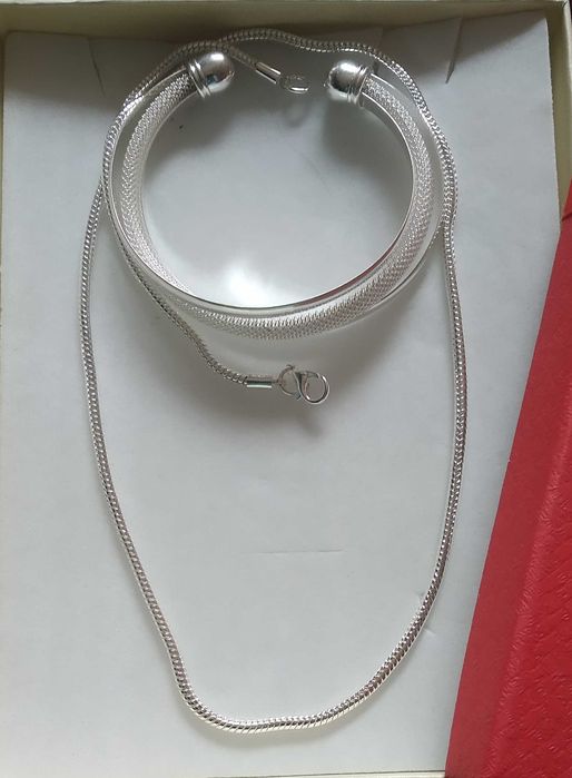 Дамски, сребърен комплект-гривна и ланец  В кутия