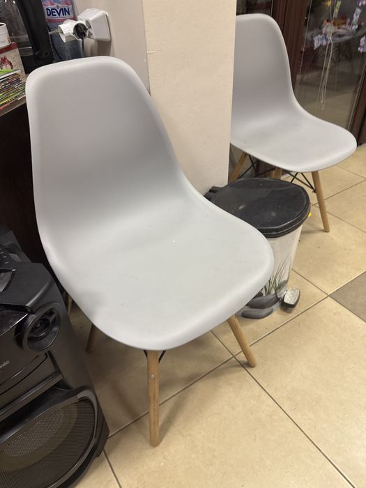 Столове за  офис, занималня, кухня, заведение и други.