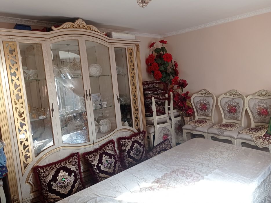 Уй сотилади 4 соток. Бектемир пост гаига йетмасдан унг кул махаллада.