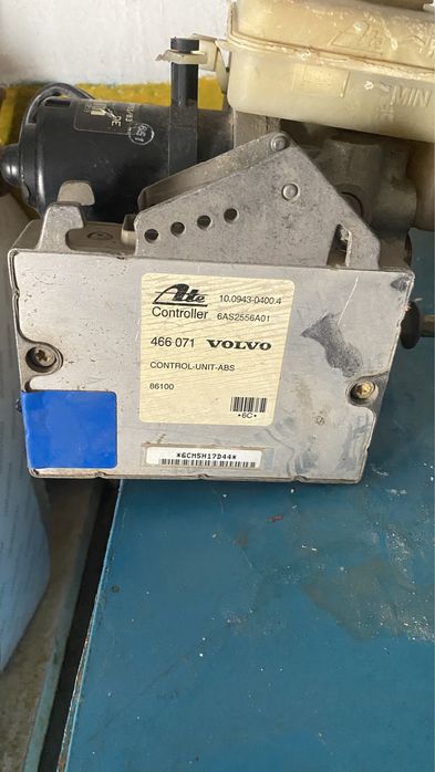 Запчасти на Вольво 460